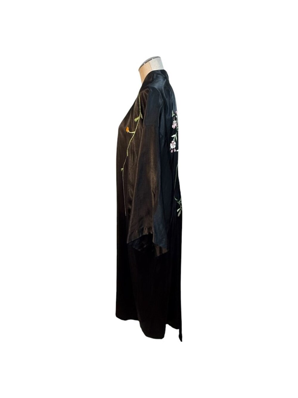Vintage Black Satin Embroidered Floral Kimono Robe Belt Waist Asian - Picture 3 of 8